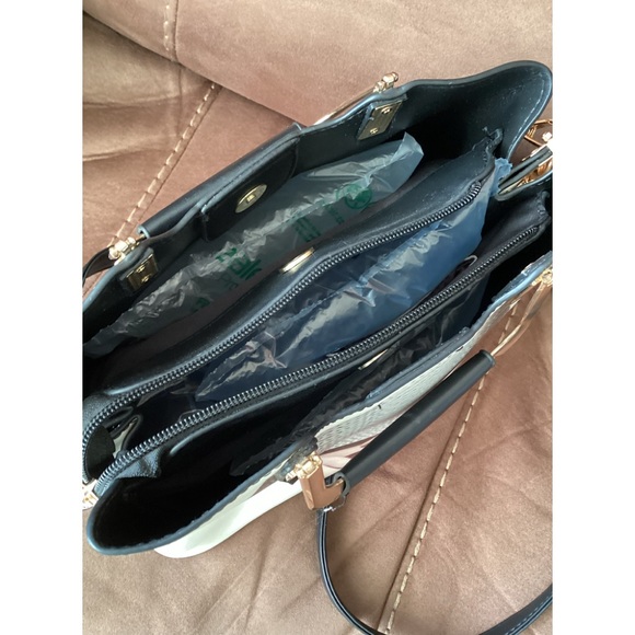 Handbag - Picture 13 of 13